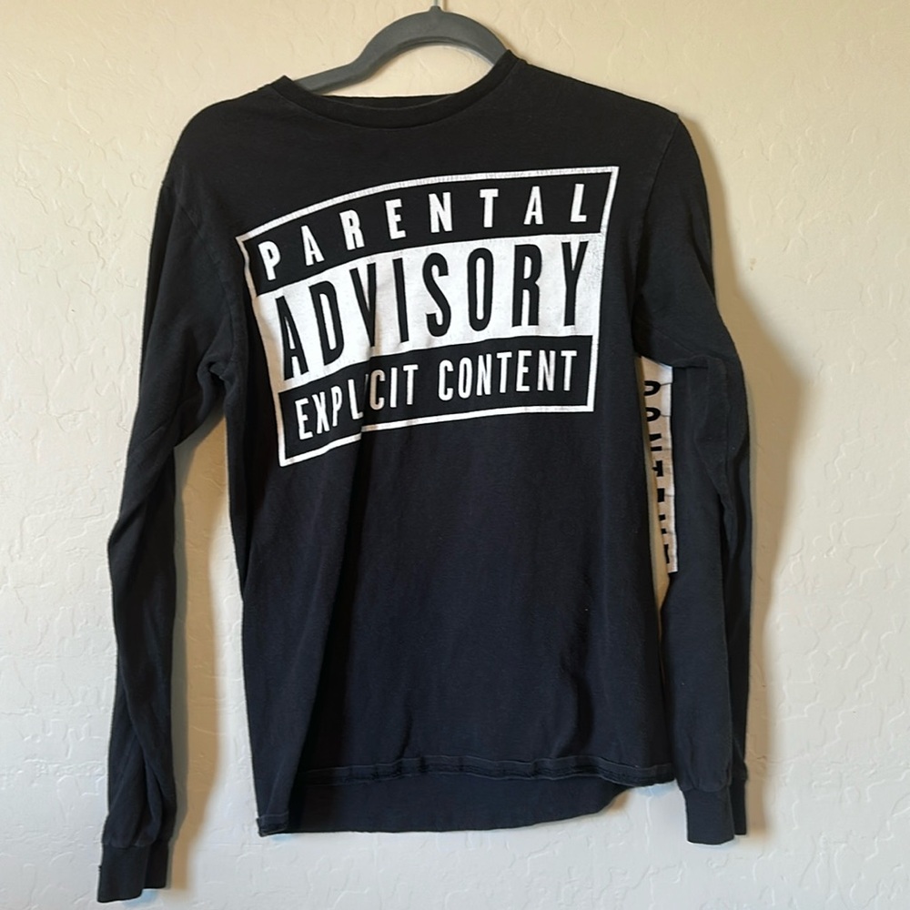 Black long sleeve shirt